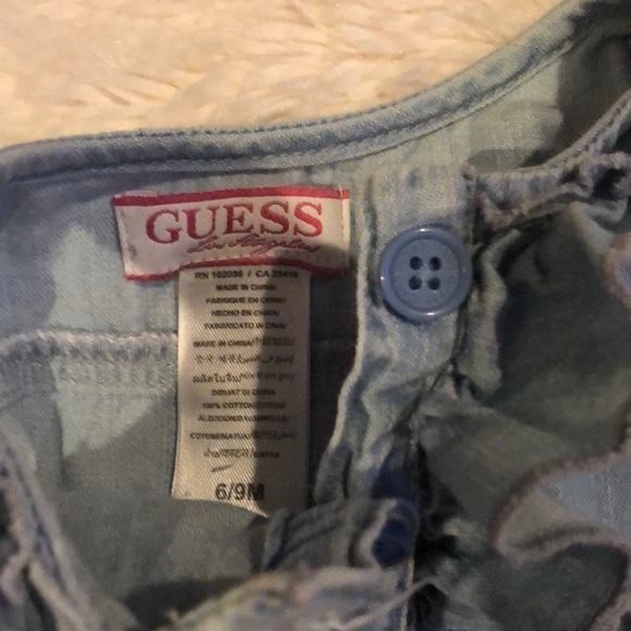 Guess romper with belt 6/9M - Picture 2 of 5